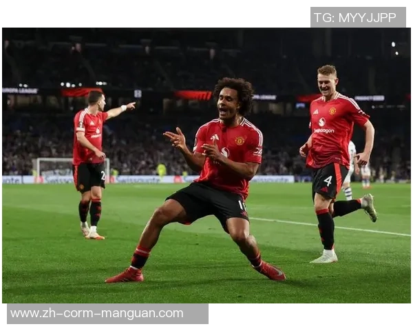 曼晚：塞维利亚在重视齐尔克泽，以为这名前锋合适西班牙足球